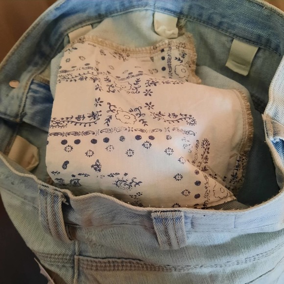 Free People Skirt Silver Lake Denim Mini High Rise Pleated Frayed Hem Size 27 - Picture 9 of 12